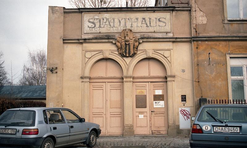 Dresden-Striesen, Wartburgstr. 23,  2.3.1996.jpg - Stadthaus / darunter: Sparkasse der Stadt Dresden.